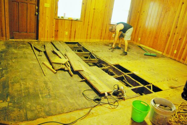 Subfloor Demolition in Meridian